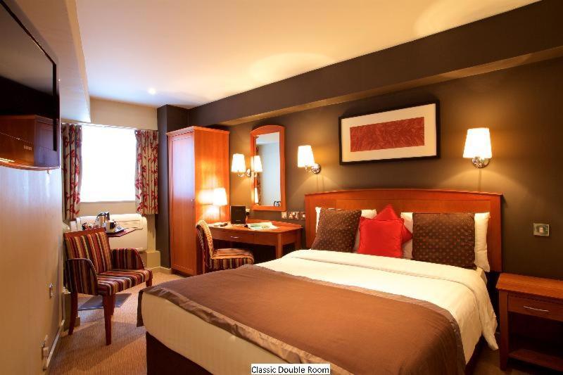 Birmingham Strathallan Hotel, BW Signature Collection Ruang foto